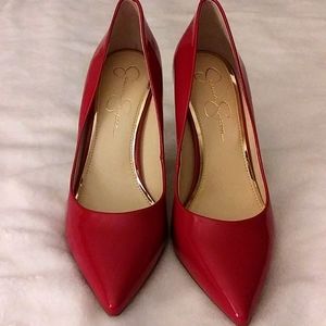 Plus size 11, Jessica Simpson shoes. Beautifully made, and red in color.